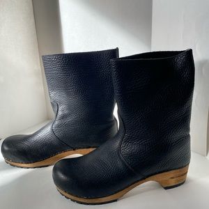Lotta From Stockholm Sanita clog, size 41, black leather, wooden sole and heel